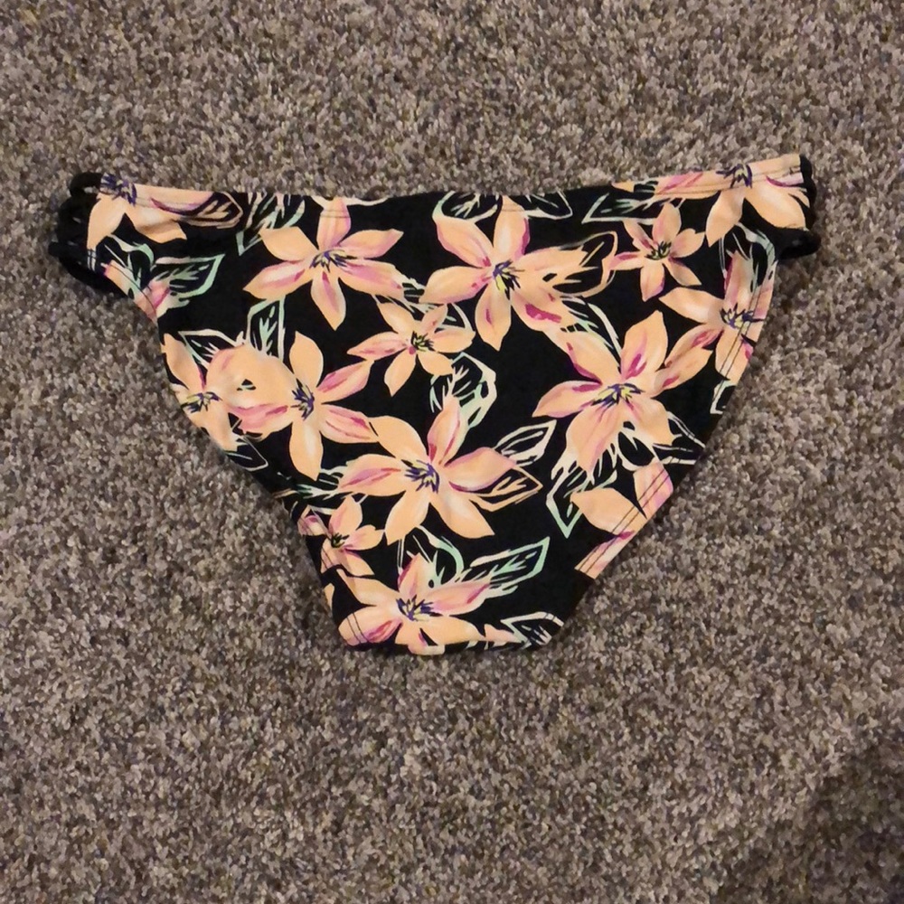⭐️5 for 25⭐️ Xhilaration  top S bottom M - Picture 6 of 7